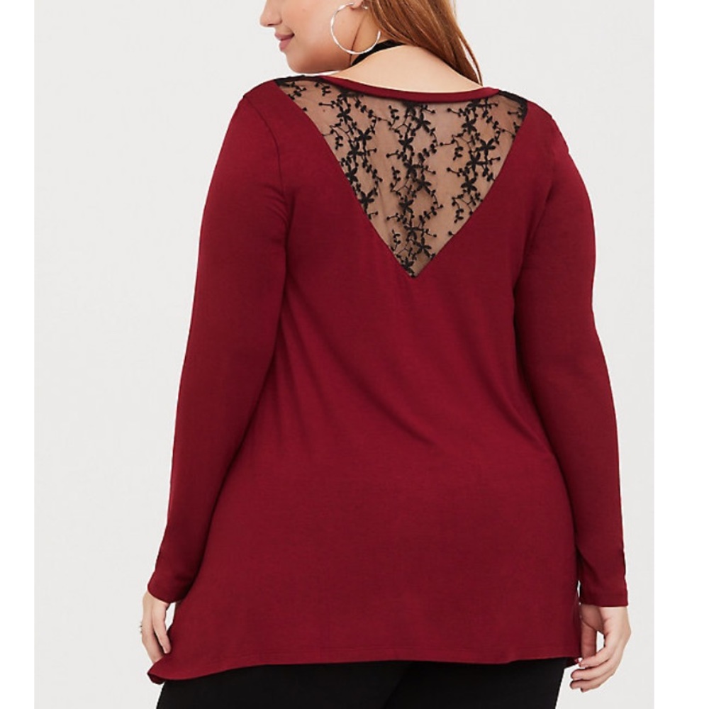 Torrid SUPER SOFT RED LACE INSET TEE